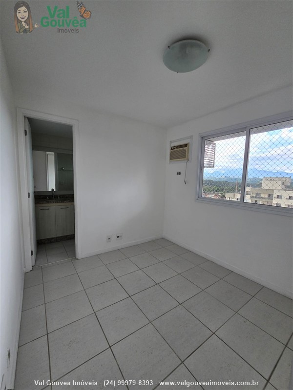 Apartamento a Venda no Comercial em Resende
