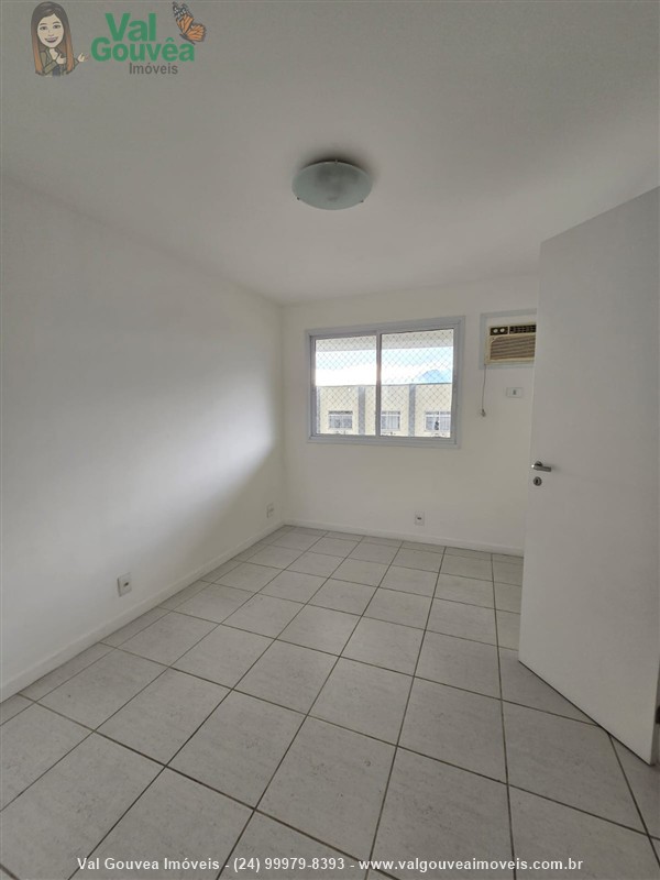 Apartamento a Venda no Comercial em Resende