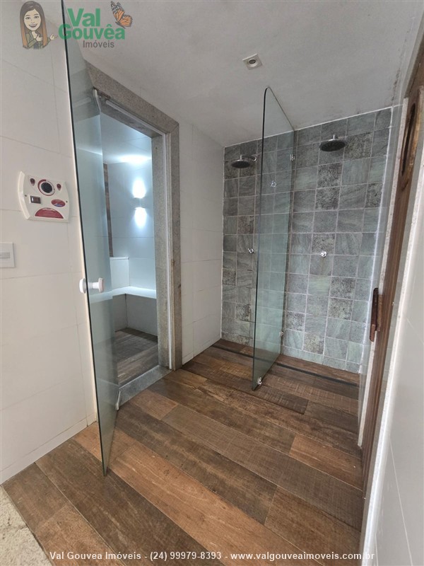 Apartamento a Venda no Comercial em Resende