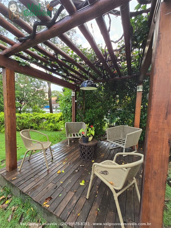 Apartamento a Venda no Comercial em Resende