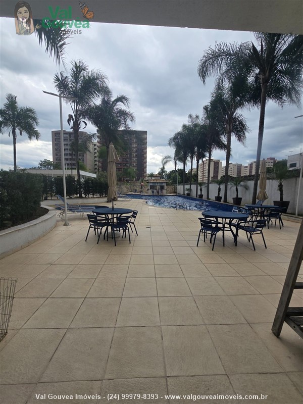 Apartamento a Venda no Comercial em Resende