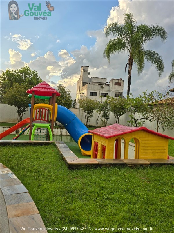 Apartamento a Venda no Comercial em Resende