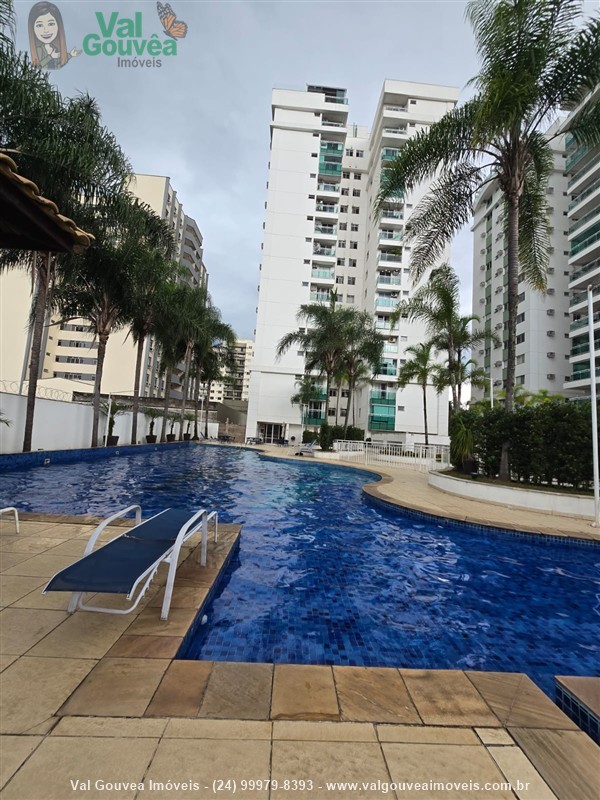 Apartamento a Venda no Comercial em Resende
