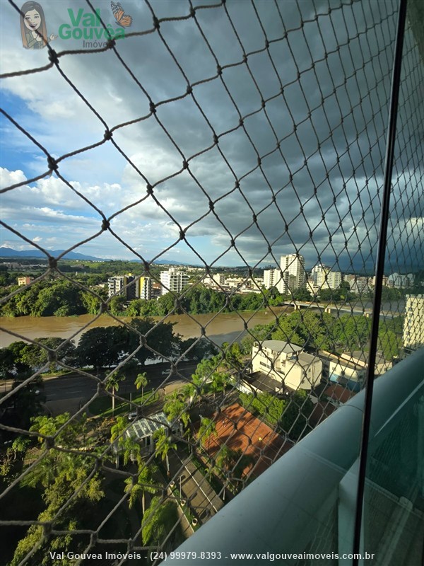 Apartamento a Venda no Comercial em Resende