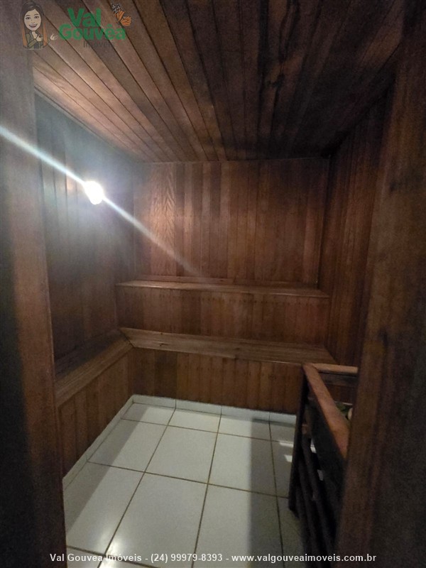 Apartamento a Venda no Comercial em Resende