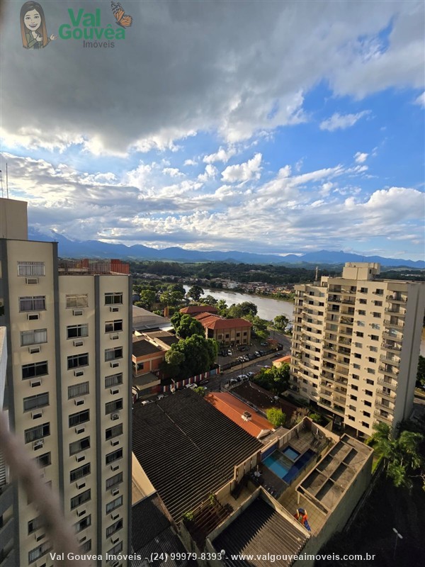 Apartamento a Venda no Comercial em Resende
