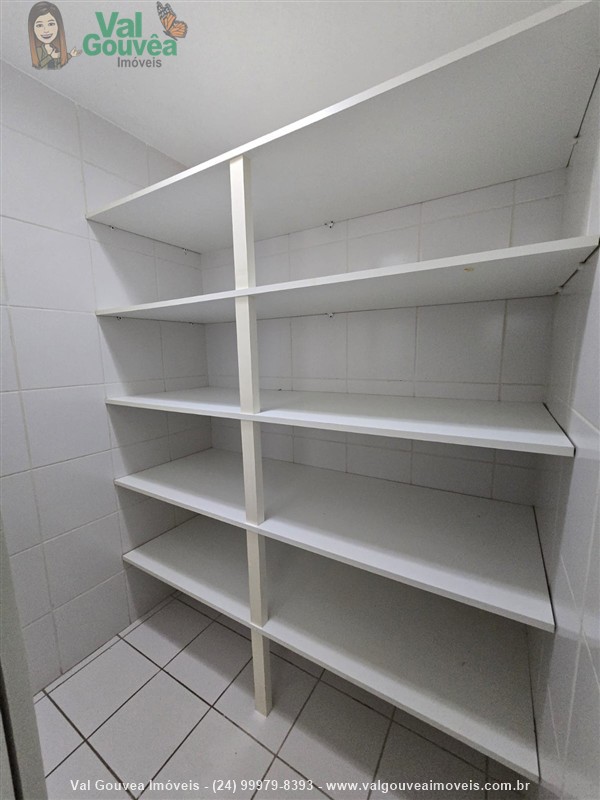 Apartamento a Venda no Comercial em Resende