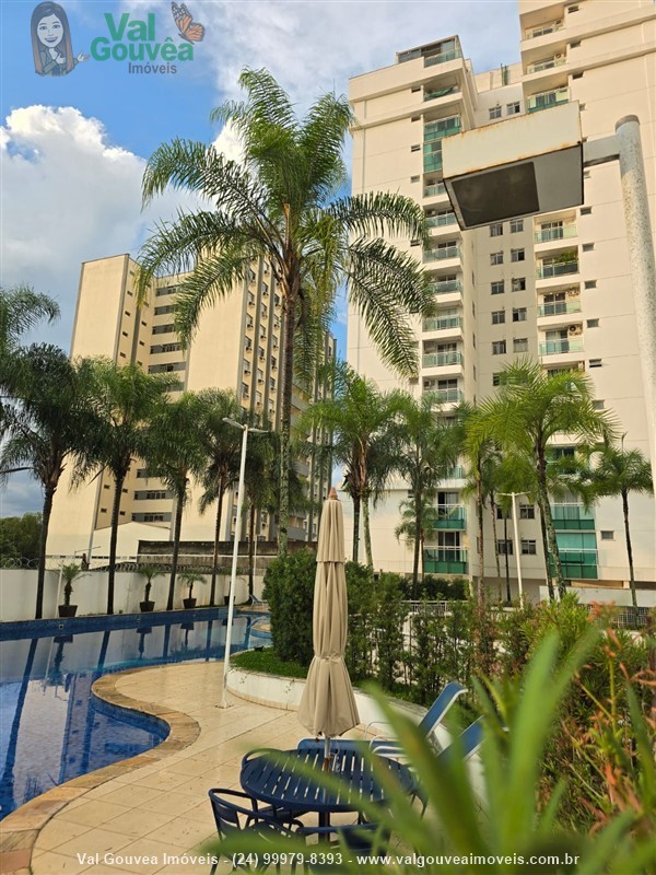 Apartamento a Venda no Comercial em Resende