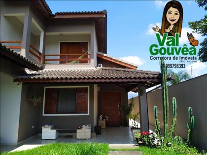 Casa à Venda