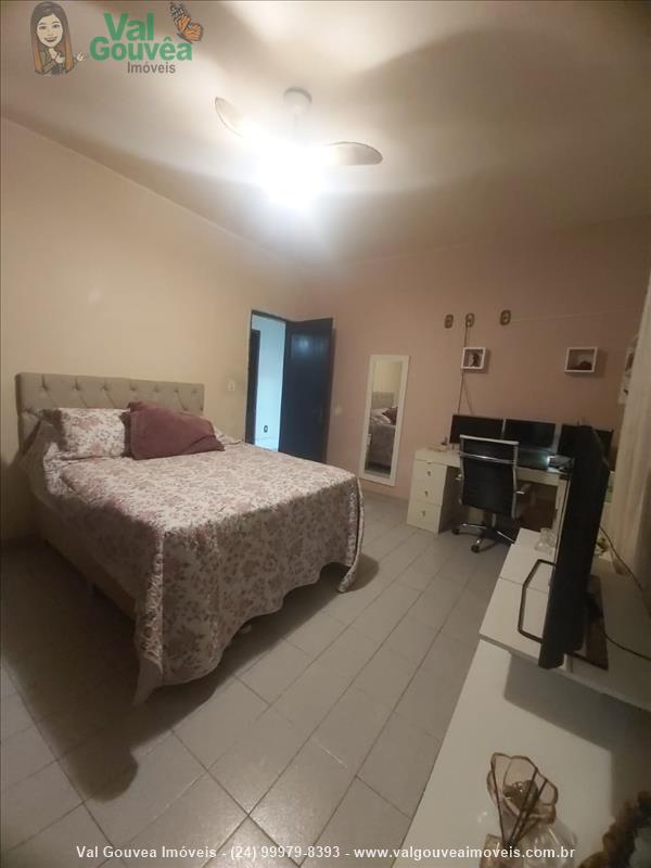 Casa a Venda no Jardim das Rosas em Penedo (Itatiaia)