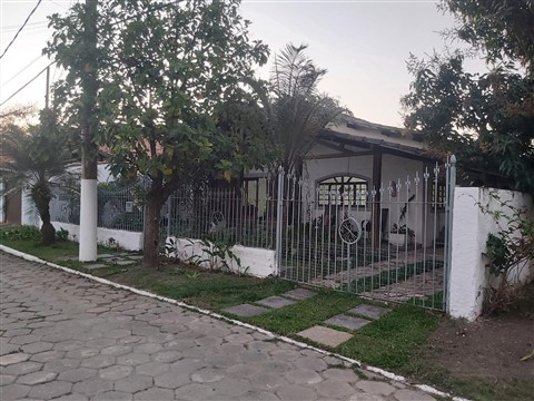 Casa à Venda