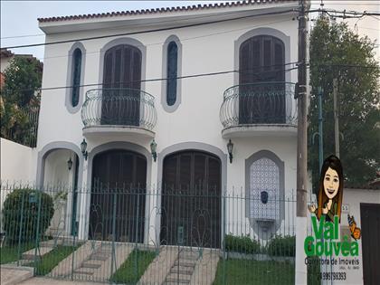 Casa à Venda