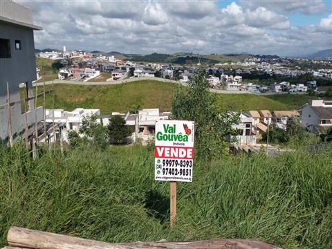 Terreno à Venda