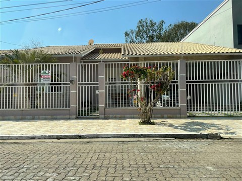 Casa à Venda