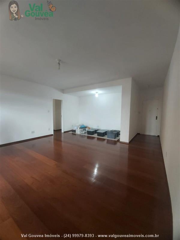 Apartamento a Venda no Centro em Resende