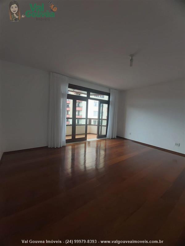 Apartamento a Venda no Centro em Resende