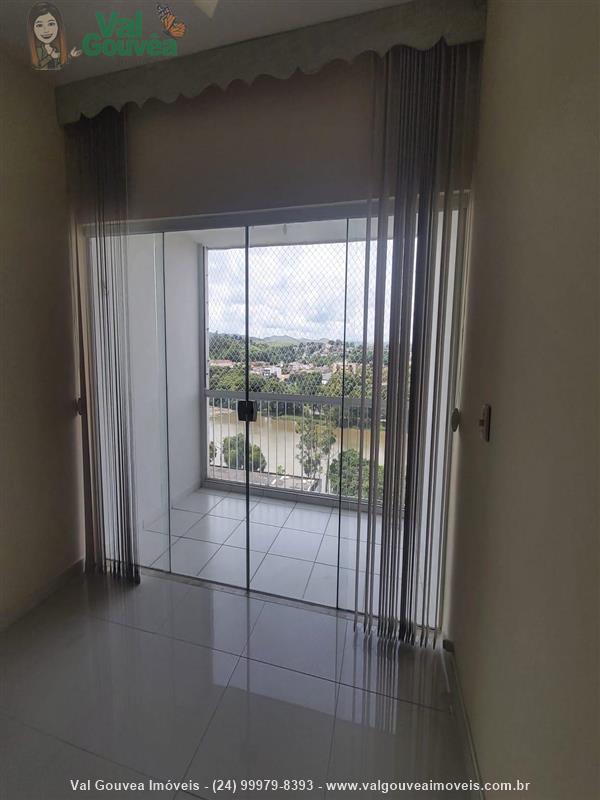 Apartamento a Venda no Comercial em Resende