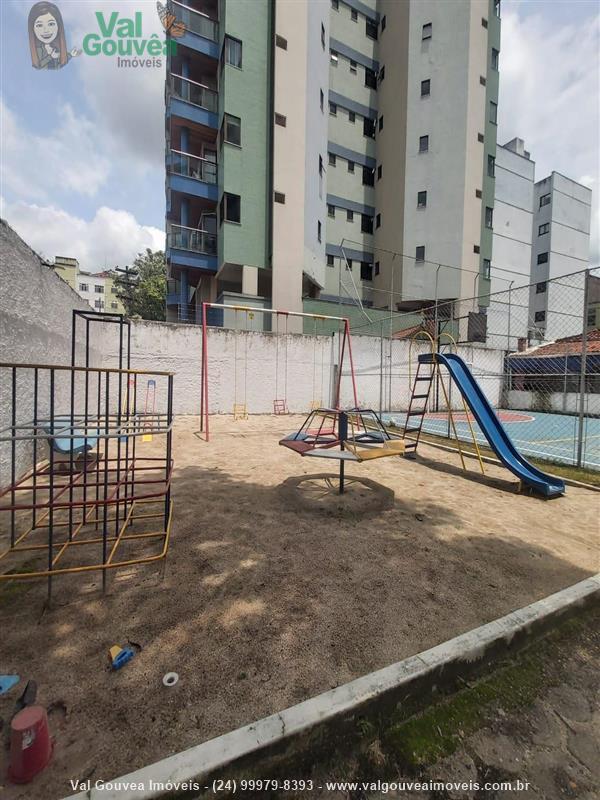 Apartamento a Venda no Comercial em Resende