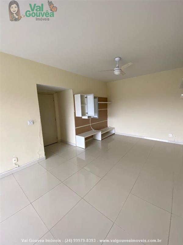 Apartamento a Venda no Comercial em Resende