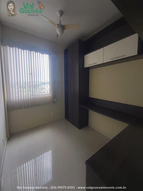 Apartamento a Venda no Comercial em Resende