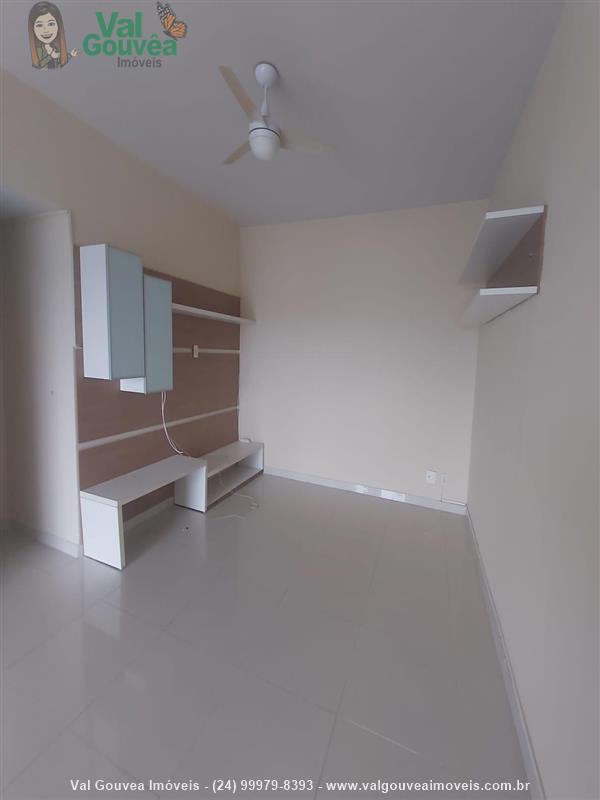 Apartamento a Venda no Comercial em Resende