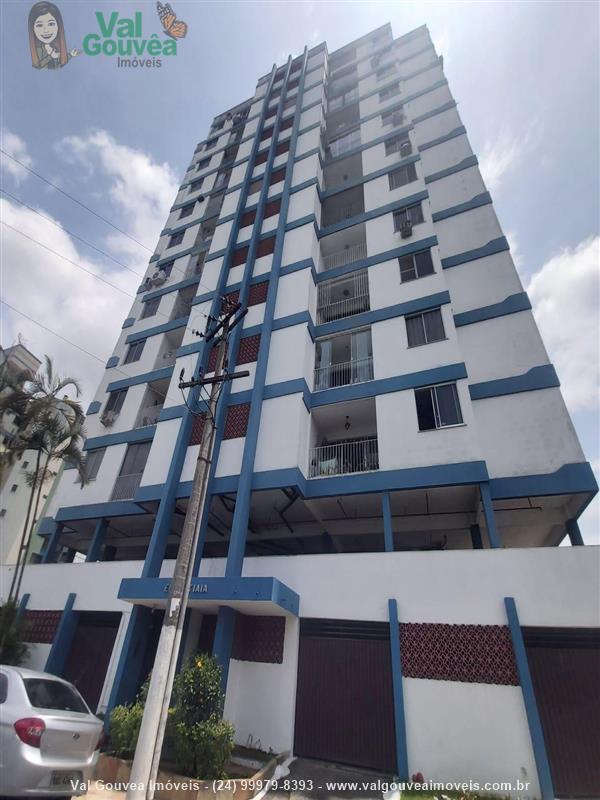 Apartamento a Venda no Comercial em Resende