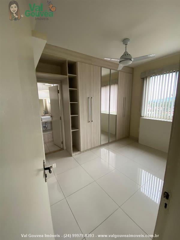 Apartamento a Venda no Comercial em Resende