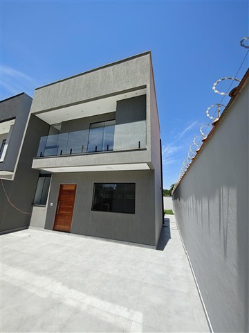 Casa à Venda