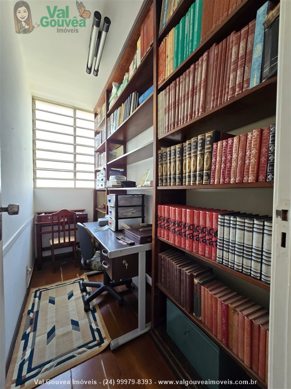 Casa a Venda no Centro em Resende