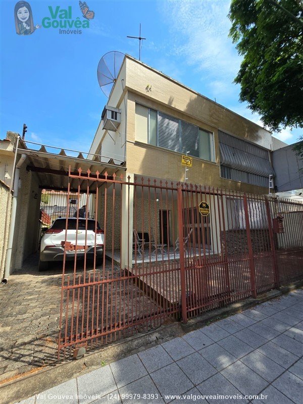 Casa a Venda no Centro em Resende