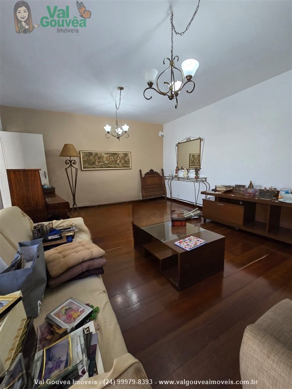 Casa a Venda no Centro em Resende