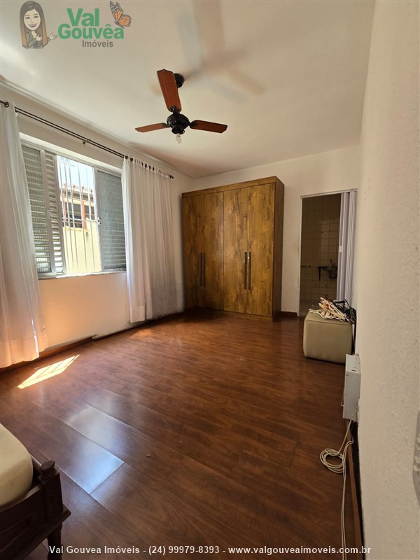 Casa a Venda no Centro em Resende