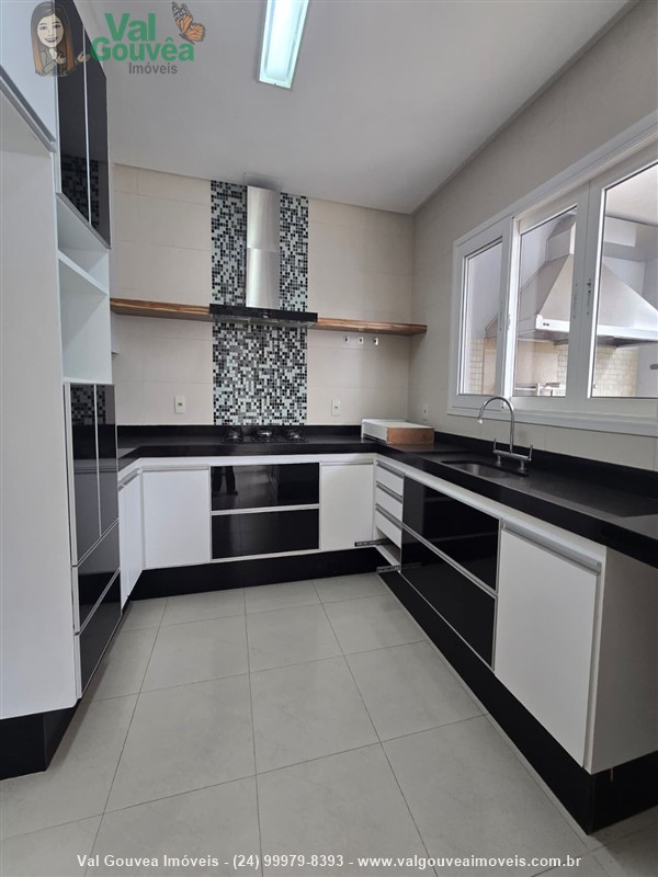 Casa em condomínio para Venda ou Alugar no Morada da Colina I II III em Resende