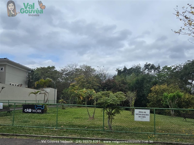 Casa em condomínio para Venda ou Alugar no Morada da Colina I II III em Resende