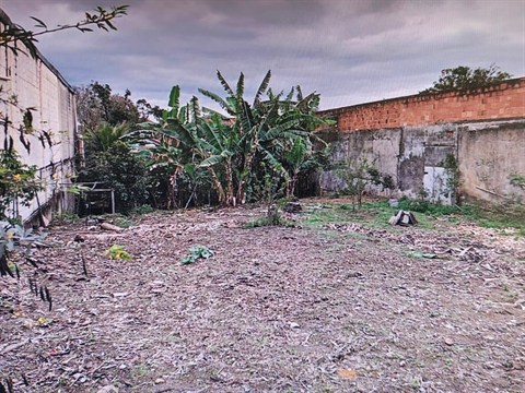 Terreno à Venda