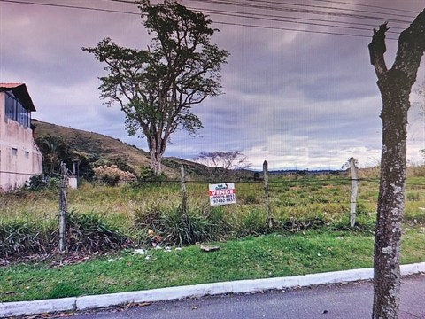 Terreno à Venda em Vila Pinheiro