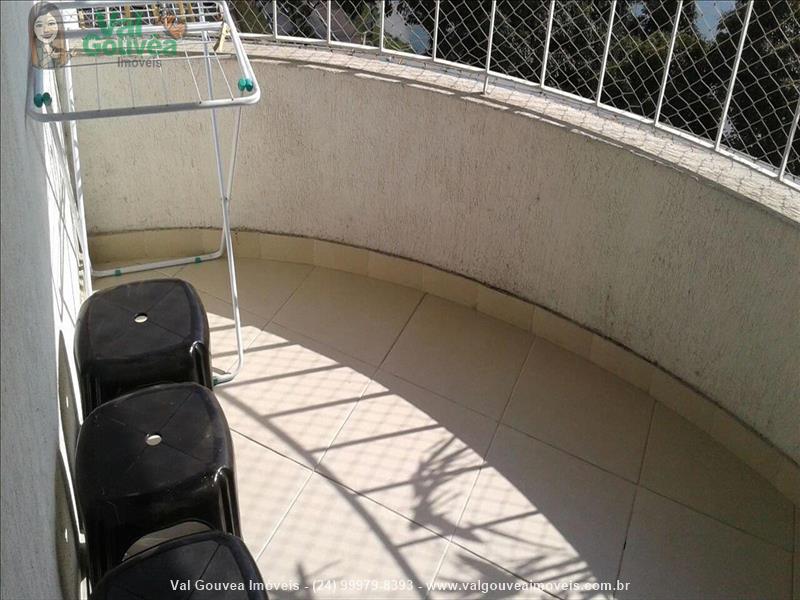 Apartamento para Venda ou Alugar no Comercial em Resende