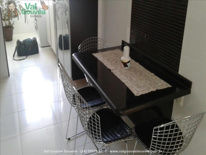 Apartamento para Venda ou Alugar no Comercial em Resende