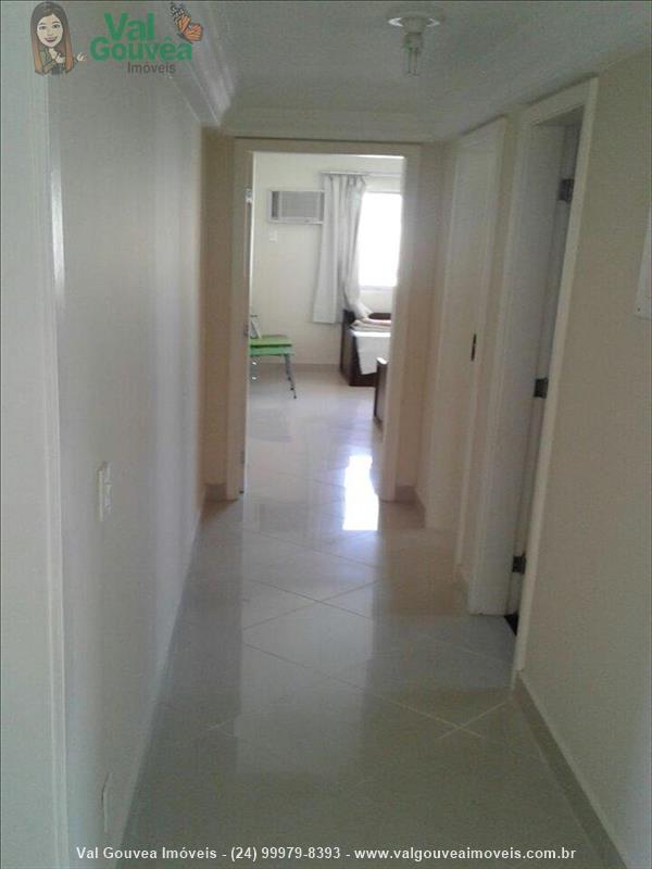 Apartamento para Venda ou Alugar no Comercial em Resende